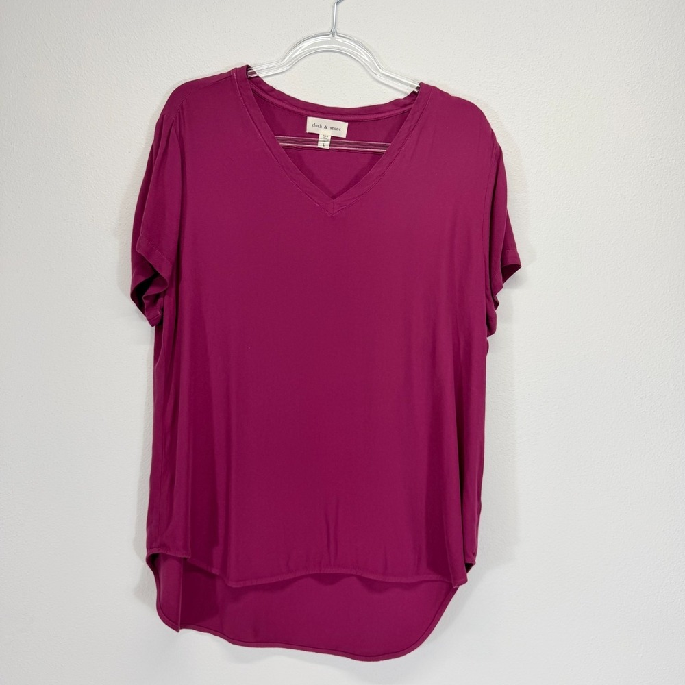 Cloth & Stone Anthropologie Berry Fuchsia V-Neck High Low Top Short Sleeve Tee L
